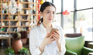 スマホアプリだから簡単診断!おすすめ当たる人気の占いアプリ5選!