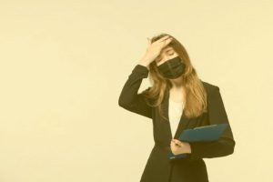 マスク頭痛の原因は何?快適なマスク生活のためのセルフケア