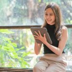 今や当たり前?フルタイム女性が始めやすい副業とは