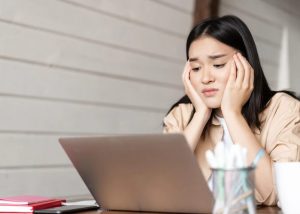 仕事中のイライラ、疲労はこうして解決！摂りたい栄養や行動のコツ