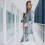 働く女性の出張コーデ!あると便利なアイテム、シーン別の着こなしをご紹介